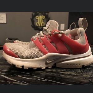 ‼️‼️‼️ SOLD ‼️‼️‼️ Nike shoes - Pink and Gray